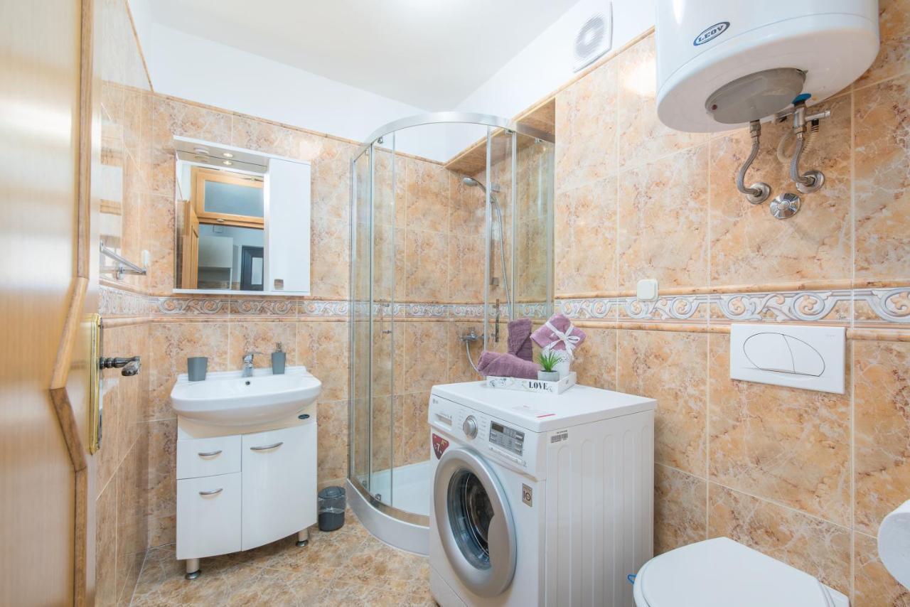 Apartmani Lorena Porec Bagian luar foto