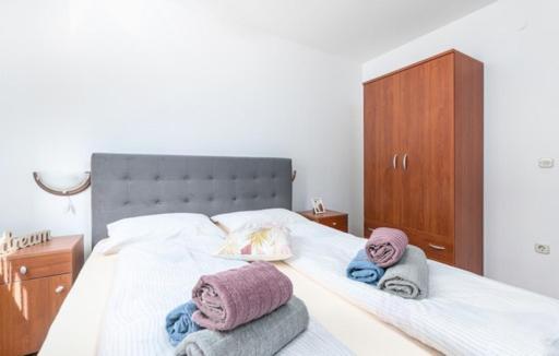 Apartmani Lorena Porec Bagian luar foto
